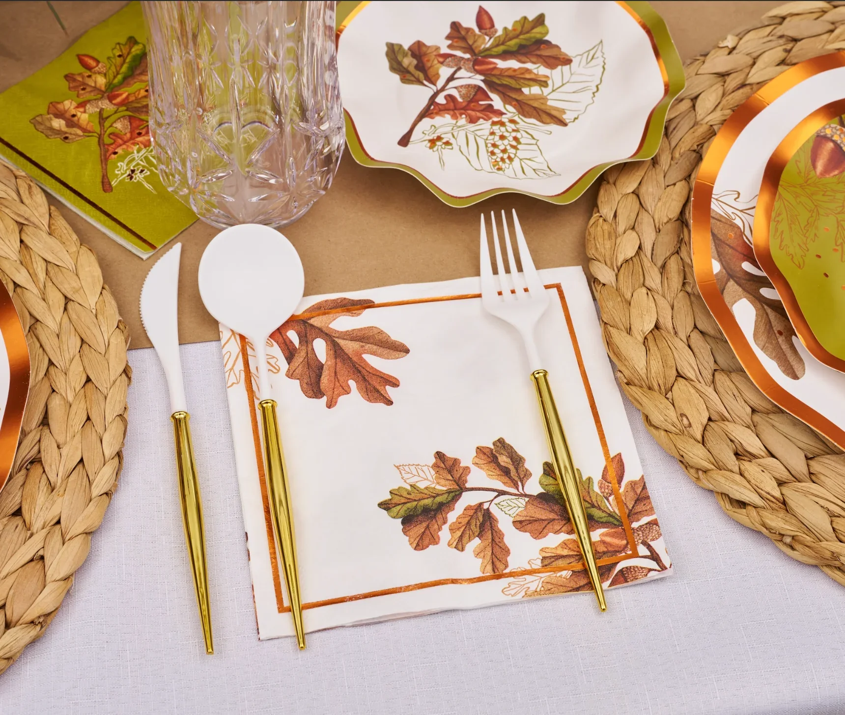 Acorn and Oak Lunch Napkins – 20pk - Image 2
