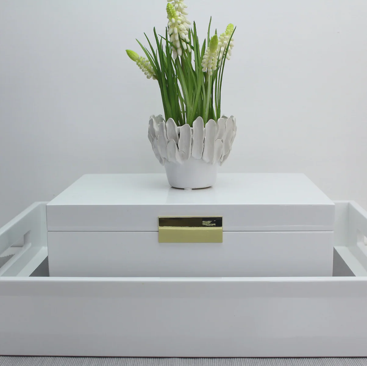 Addison Ross Large White Lacquer Storage Box - Image 3