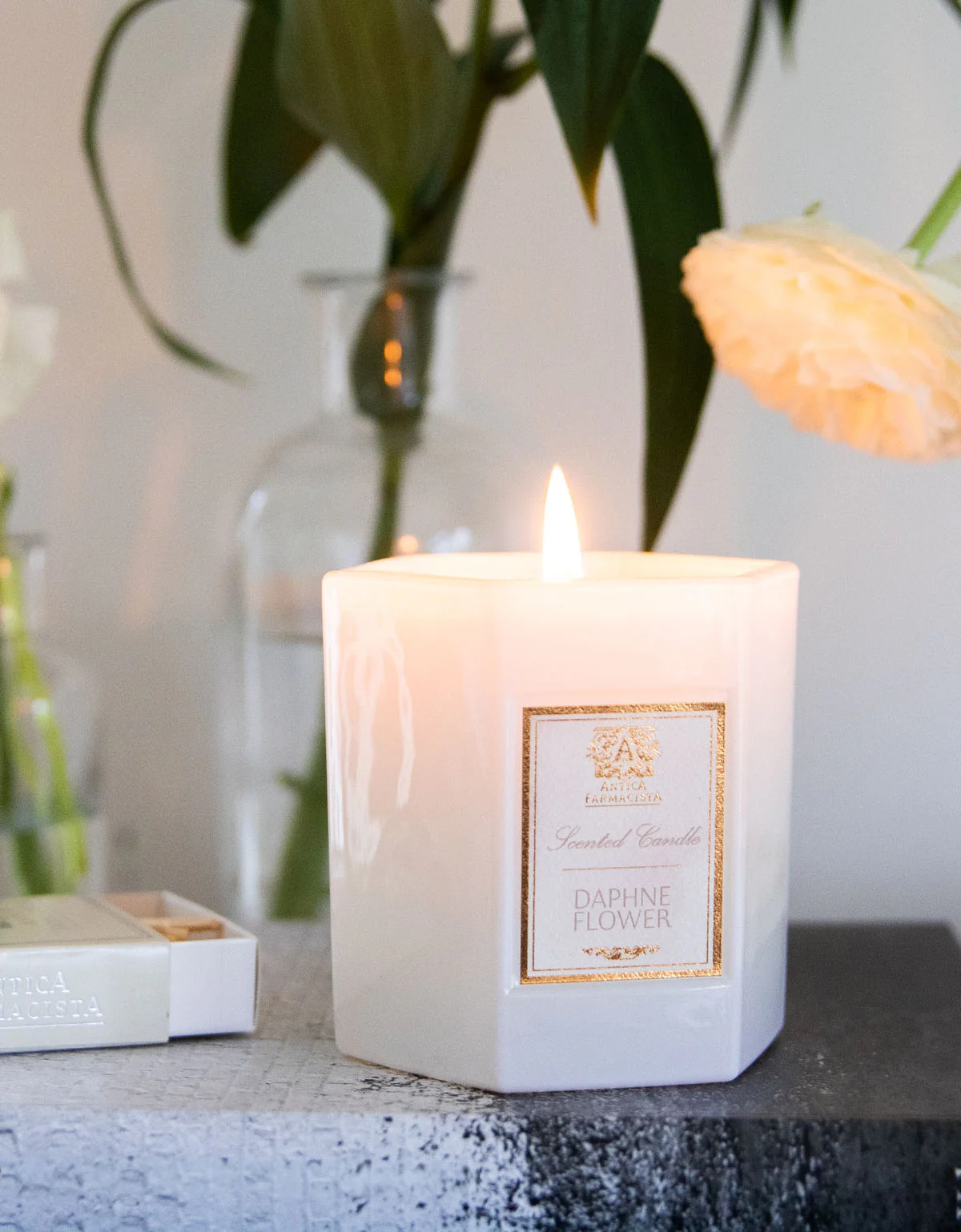 Antica Farmacista Scented Candle β Daphne Flower β 9oz - Image 2
