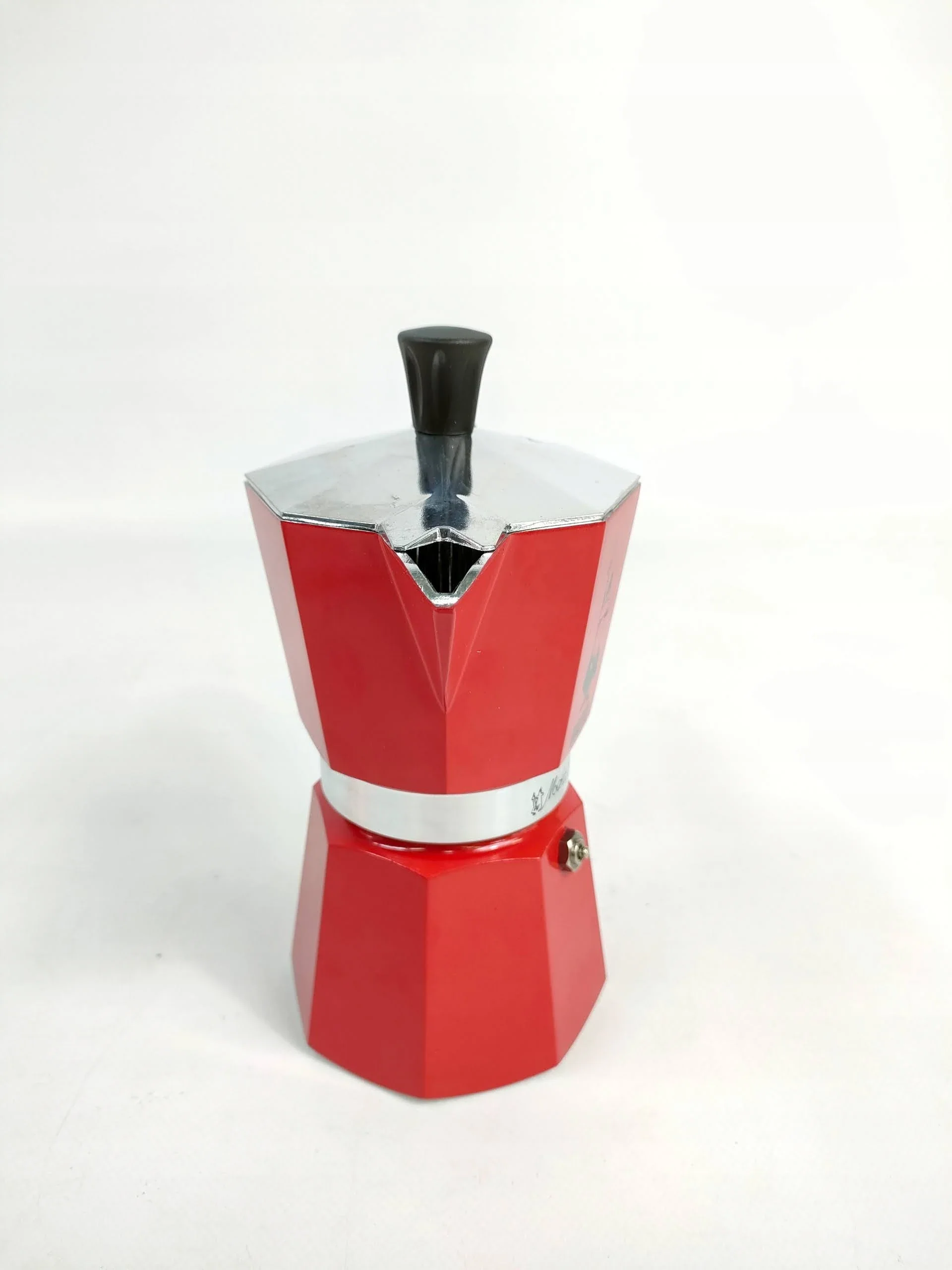 Bialetti Moka Express Stovetop Espresso Maker – 6 Cup – Red - Image 4