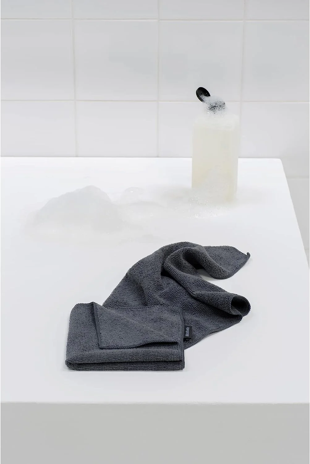 Brabantia Microfiber Cleaning Cloths 2 Pack – Dark Grey - Image 3