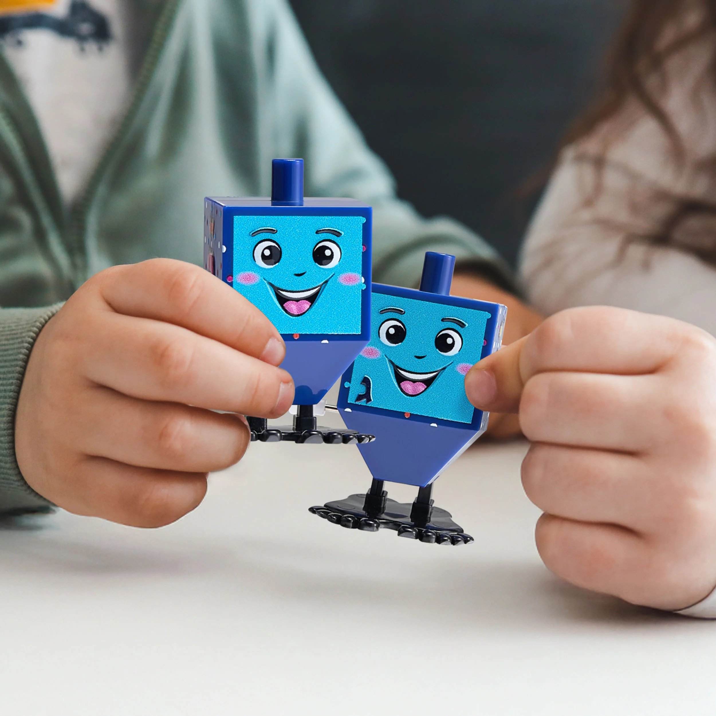 Chanukah Wind Up Jumping Dreidel – 2.5" x 1.25" - Image 4