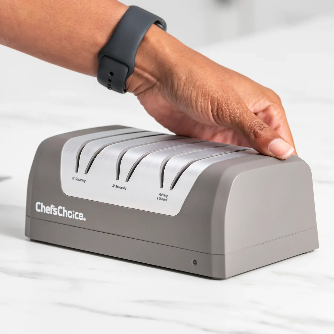 Chef’sChoice Rechargeable Angle Select DC 1520 Cordless Electric Knife Sharpener - Image 2