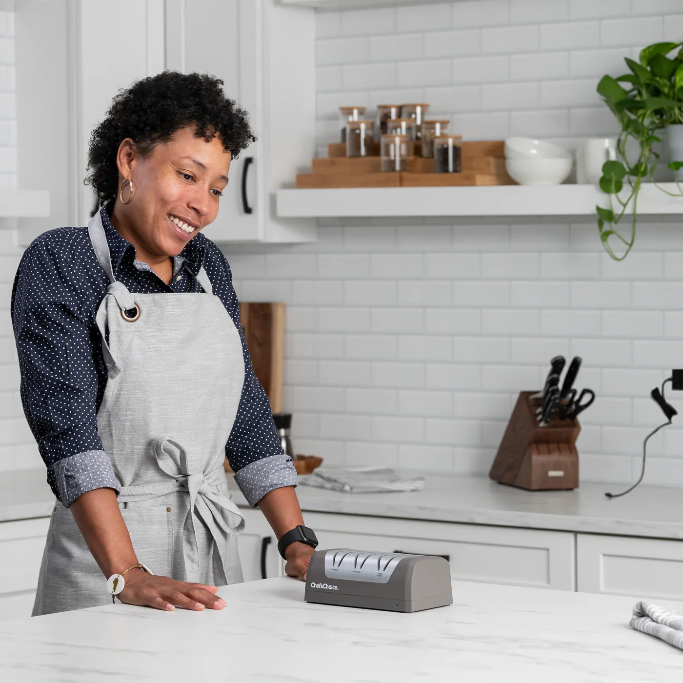 Chef’sChoice Rechargeable Angle Select DC 1520 Cordless Electric Knife Sharpener - Image 4