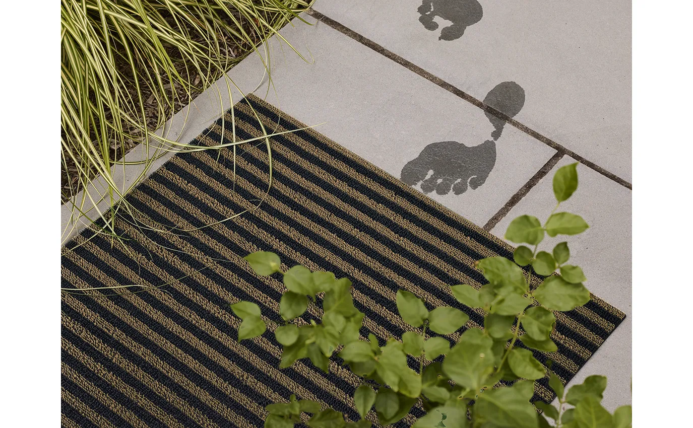 Chilewich Breton Stripe Shag Door Mat – Coast – 18" x 28" - Image 3