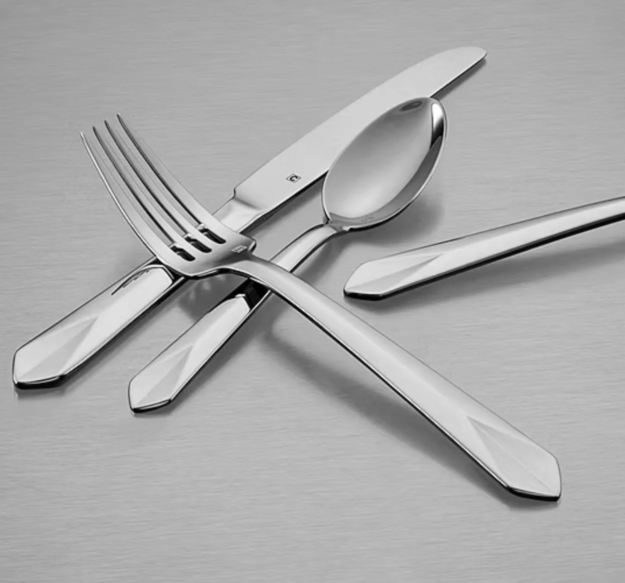 Cuisinart Jolie 20-Piece Fine Stainless Steel Flatware Set – Service for 4 - Image 3