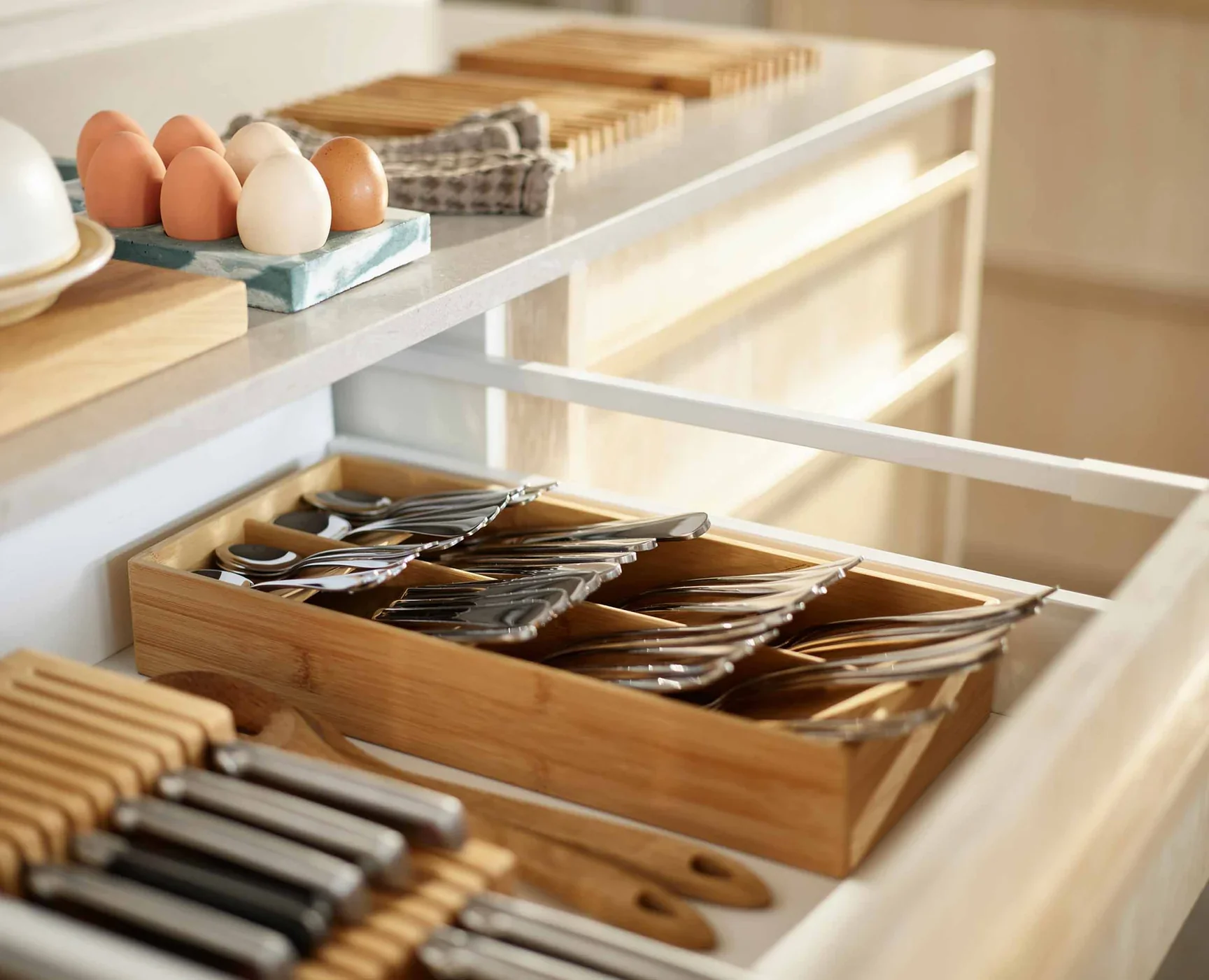 DrawerStore Bamboo Large Cutlery Organizer – 15"x 7" - Image 6