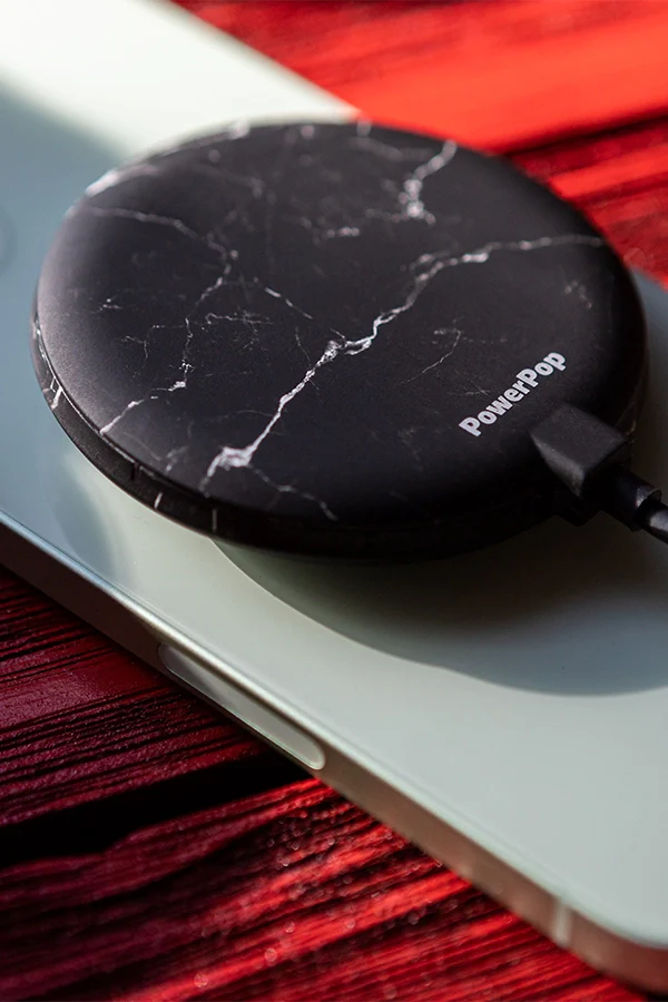 Fashionit PowerPop Smartphone Charger – Black Marble - Image 4