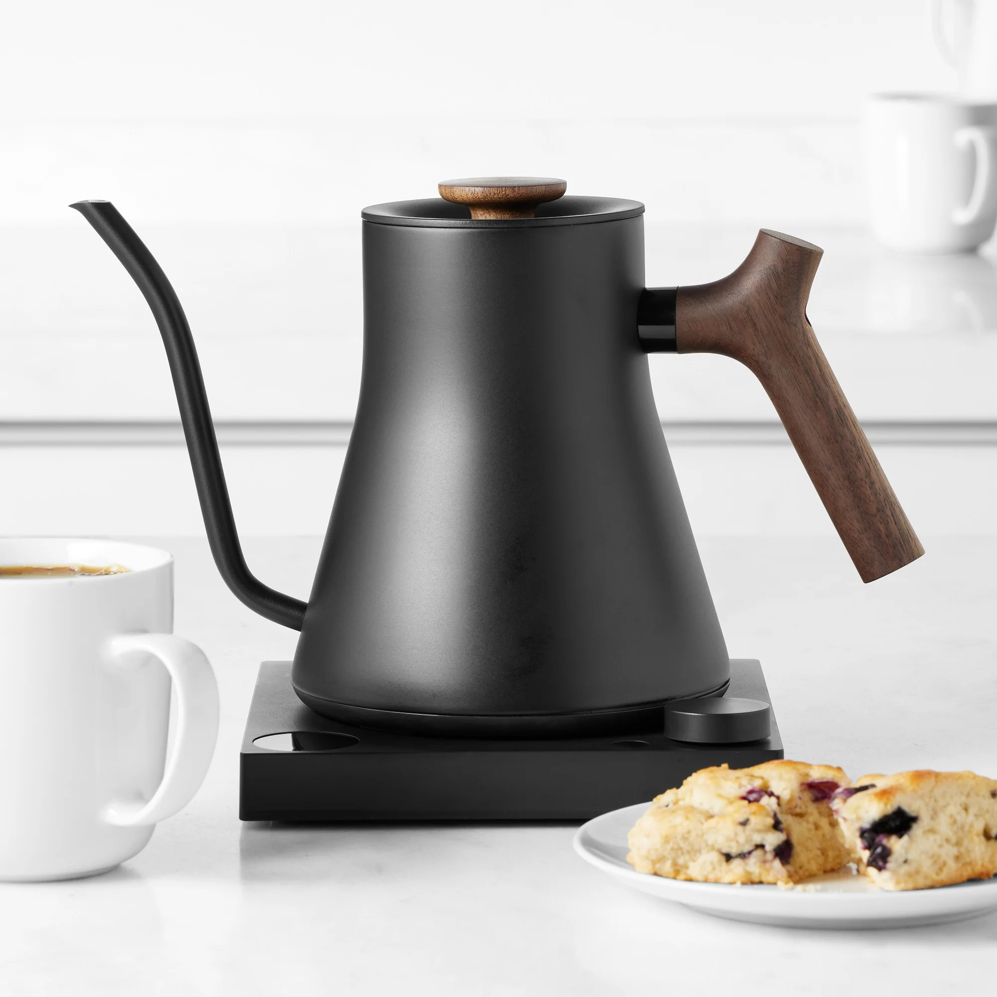Fellow Stagg EKG Pro Electric Pour-Over Kettle – Matte Black - Image 3