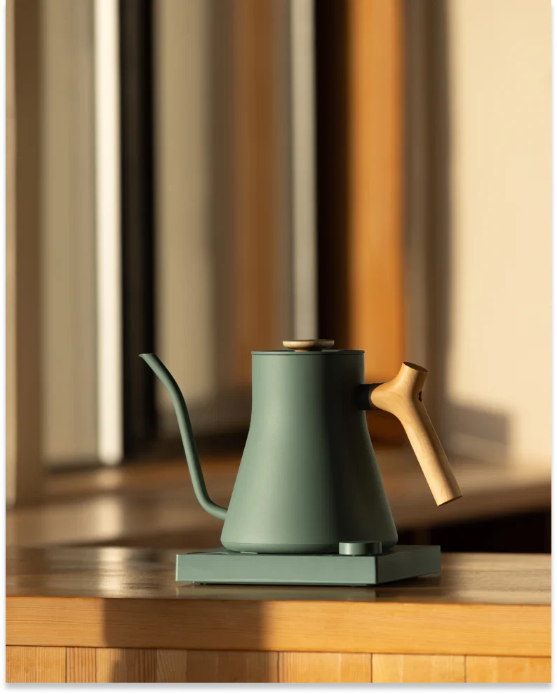 Fellow Stagg EKG Pro Electric Pour-Over Kettle – Smoke Green| Maple Handle - Image 5