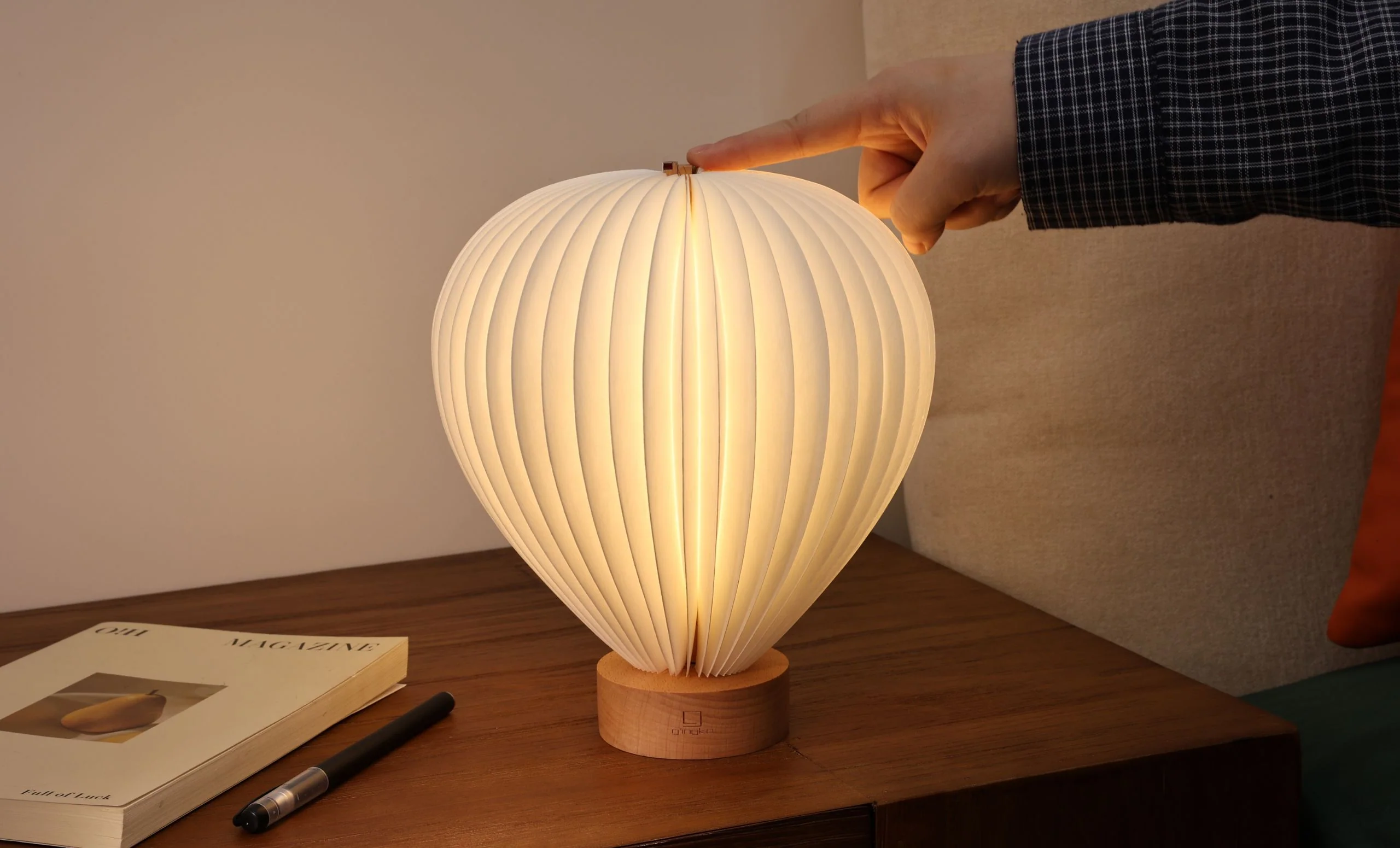 Gingko Aeris Light –  Natural Beech Wood – 7" x 8.5" - Image 3