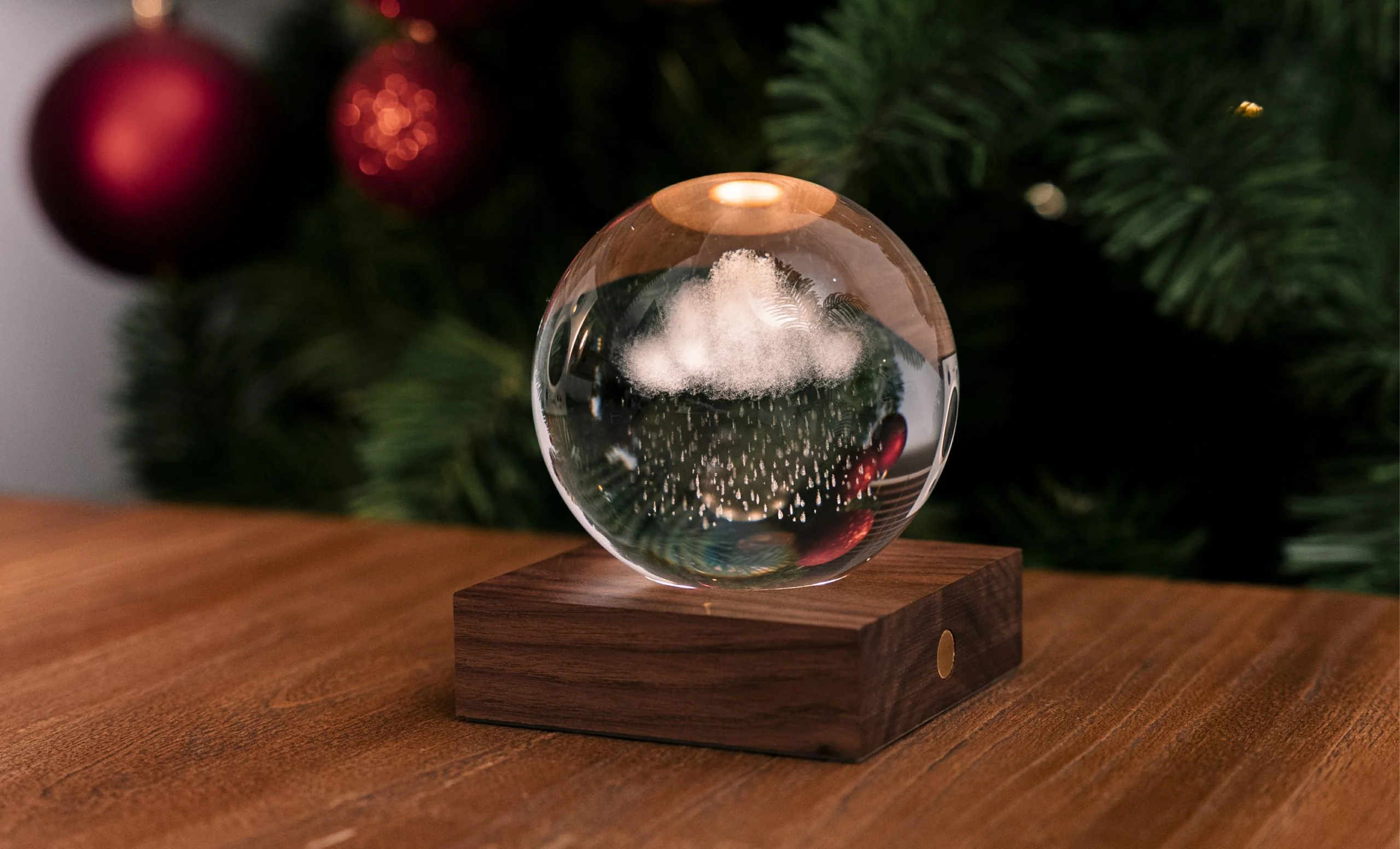 Gingko Designs Amber Crystal Light Paper Weight – Cloud - Image 4