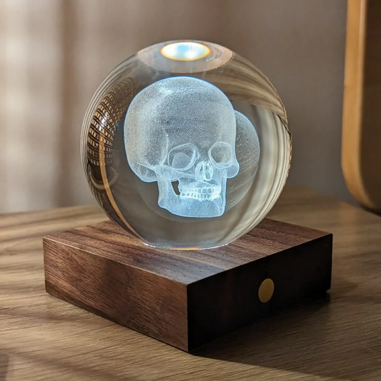 Gingko Designs Amber Crystal Light Paper Weight β Skull - Image 2