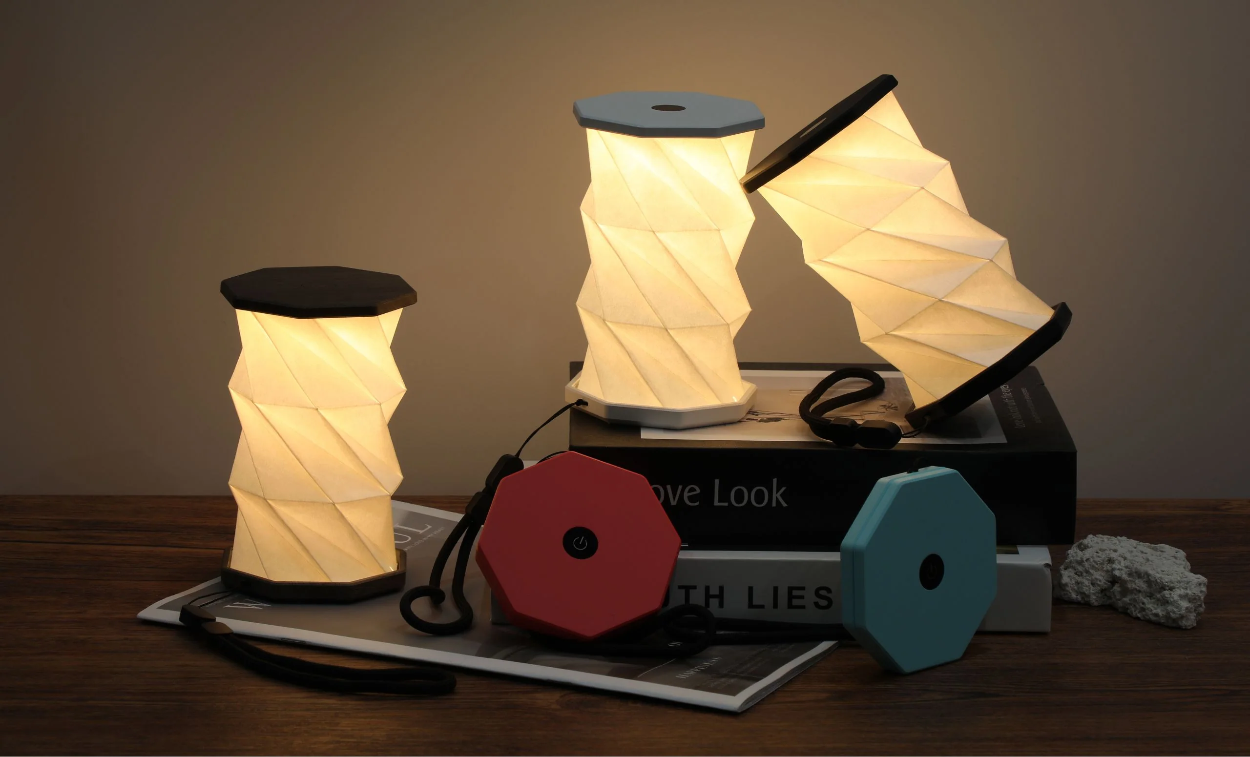 Gingko Folding Twist Mini Hexagon Lamp – Coral Red – 3.25" x 6" - Image 4