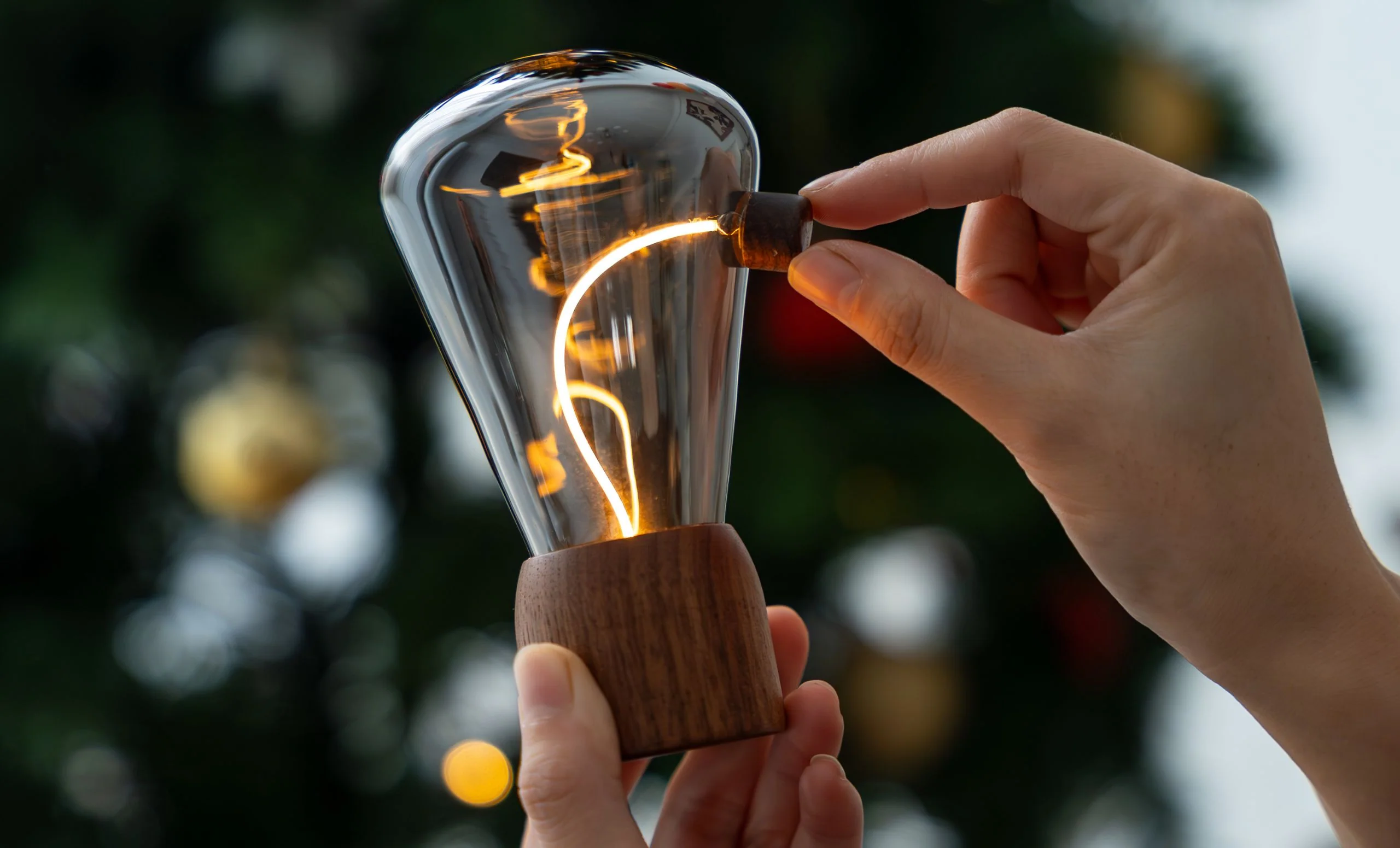 Gingko Opal Drift Light – Natural Walnut Wood – 2.6" × 5" - Image 3