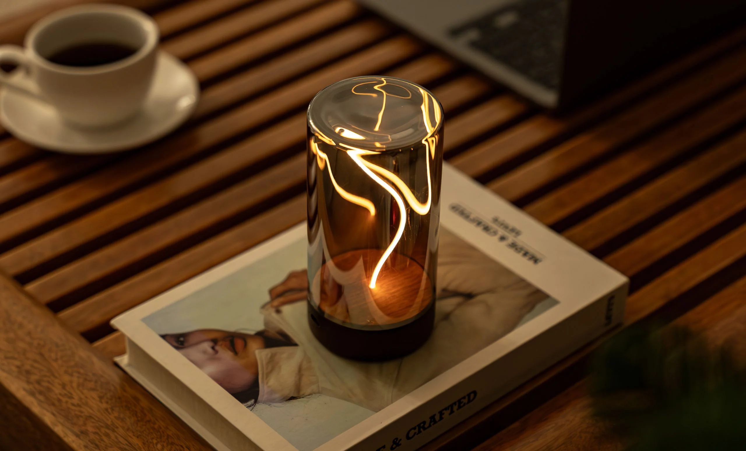 Gingko Solis Drift Light β Natural Walnut Wood β 2.68" Γ 5.39 in - Image 5