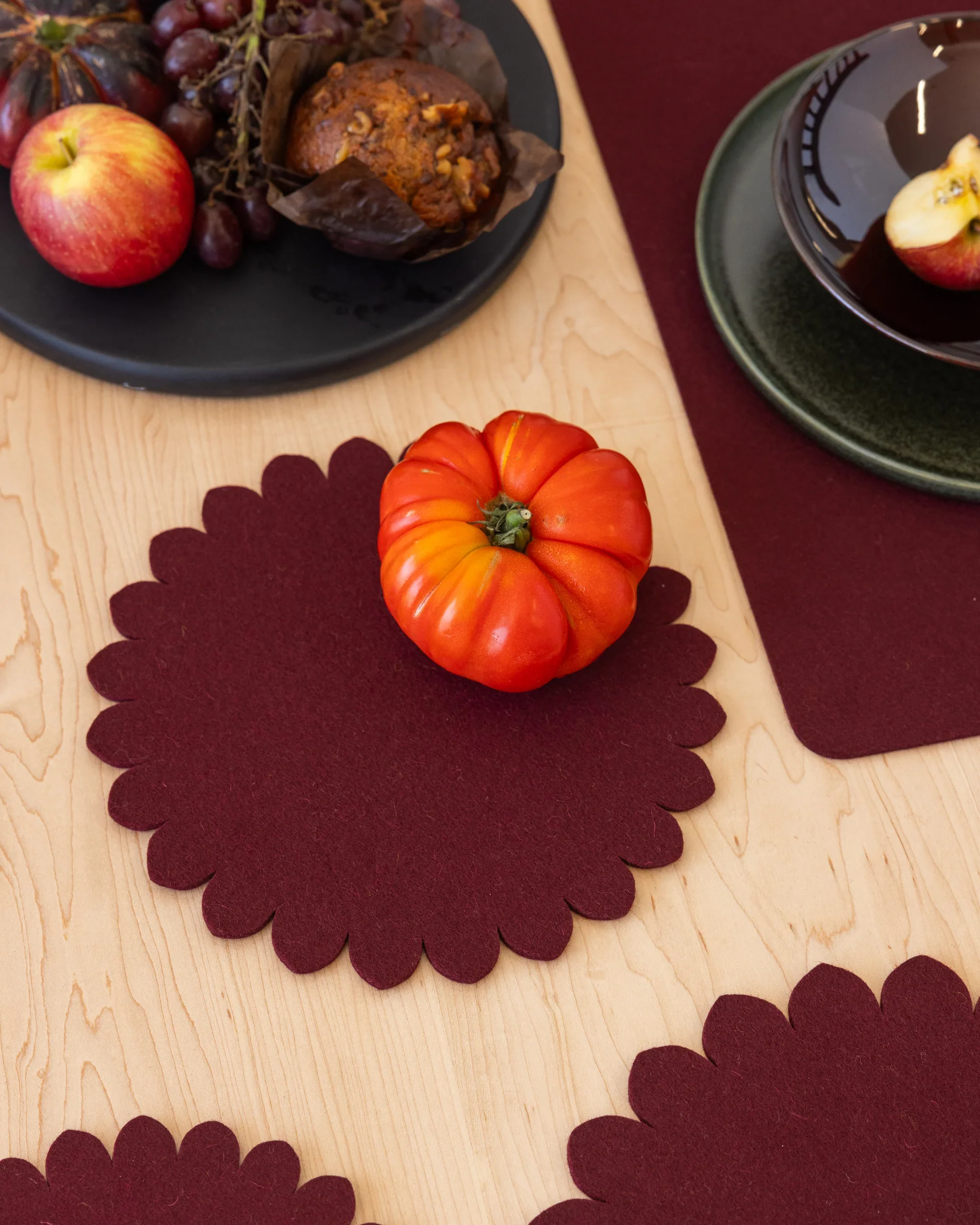 Graf Lantz Crest 10" Trivet – Burgundy - Image 2