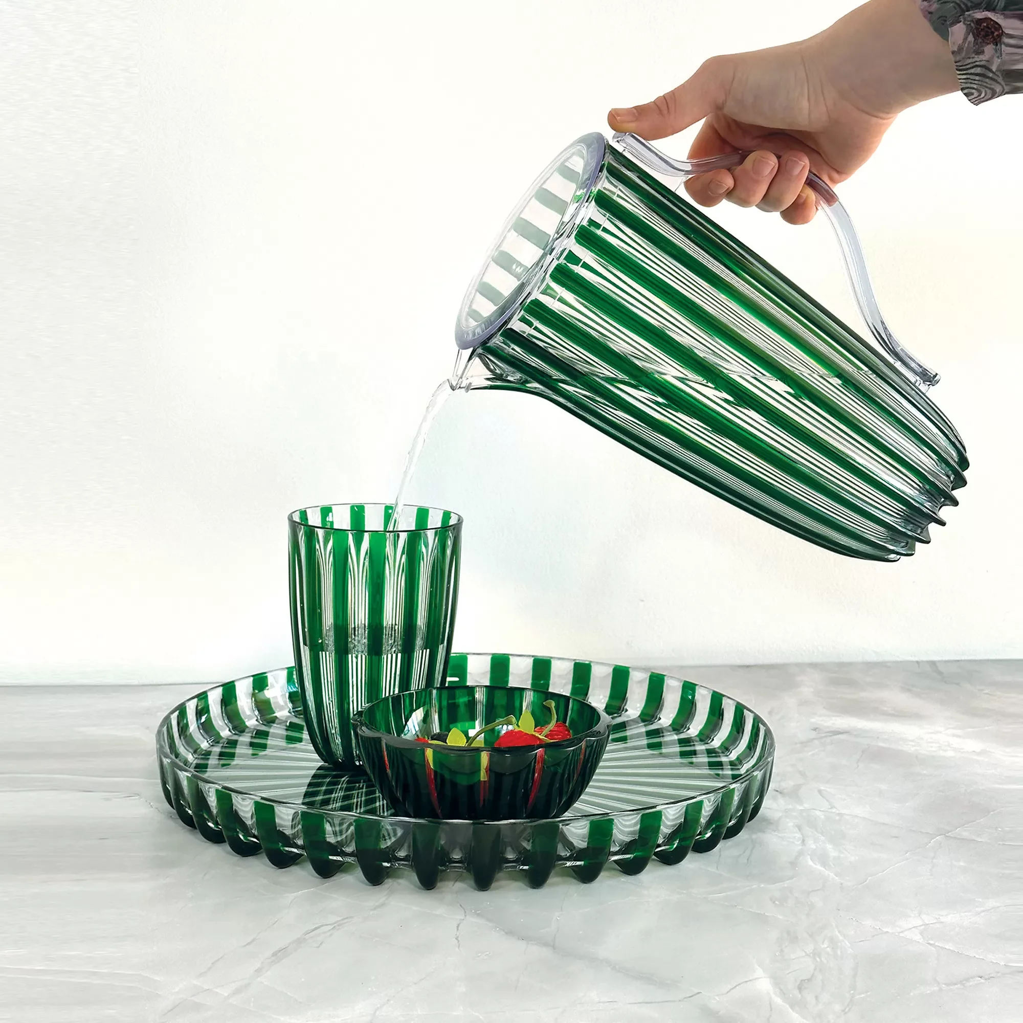 Guzzini Dolcevita Round Tray – Emerald – 12" Dia. - Image 2