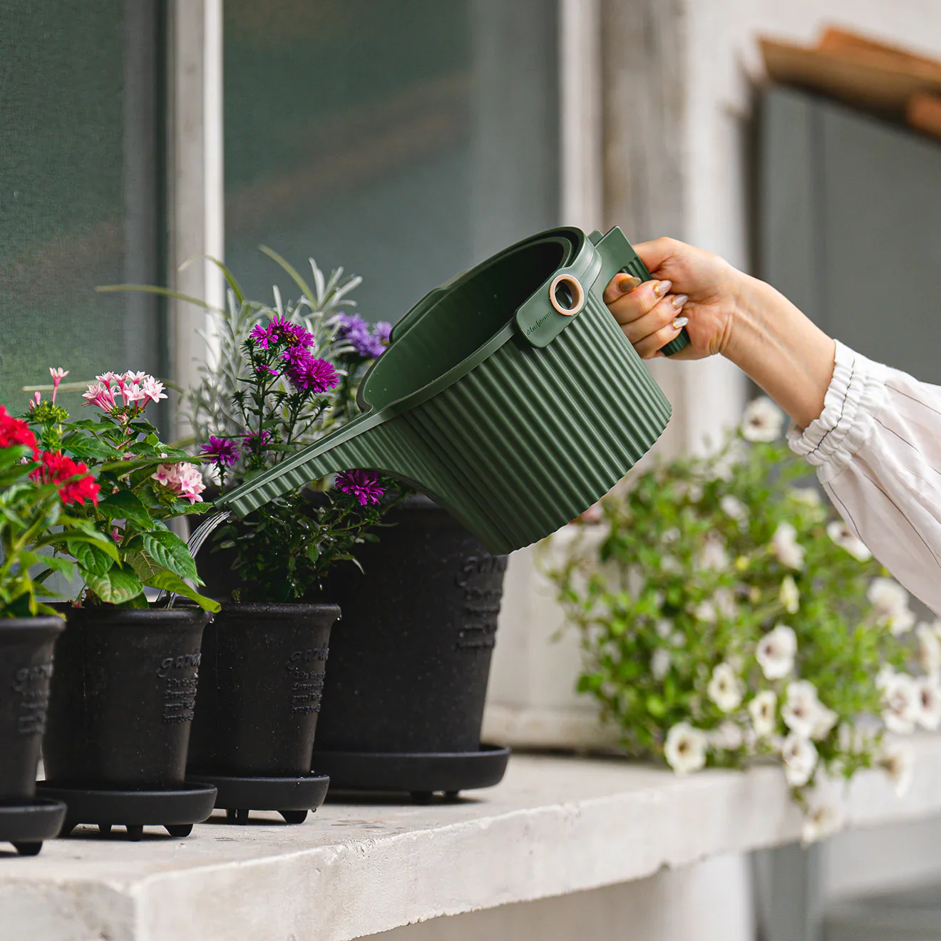 Hachiman Garden Beetle Watering Cans - Small 1.5L – Green - Image 3