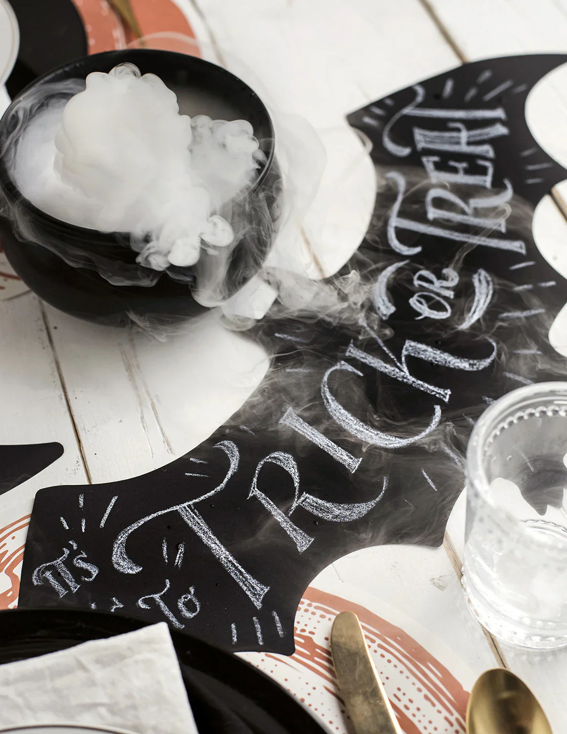 Hester & Cook Paper Placemats - Die-cut Bat Placemat – Pack of 12 - Image 2
