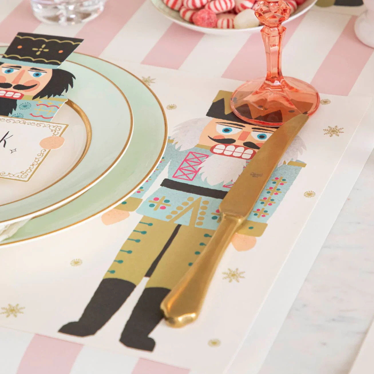 Hester & Cook Paper Placemats - Nutcrackers – 18 Per Pack - Image 3