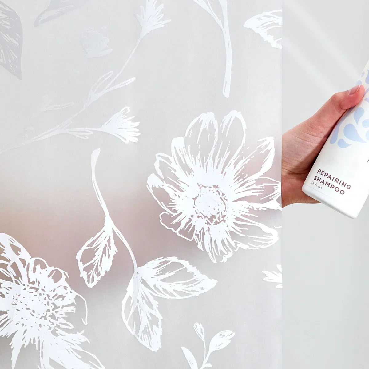 IDesign Water Resistant Peva Shower Curtain – White Daisy  – 72" x 72" - Image 2