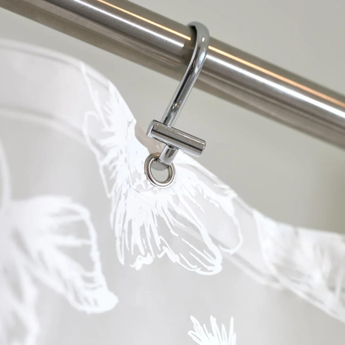 IDesign Water Resistant Peva Shower Curtain – White Daisy  – 72" x 72" - Image 4