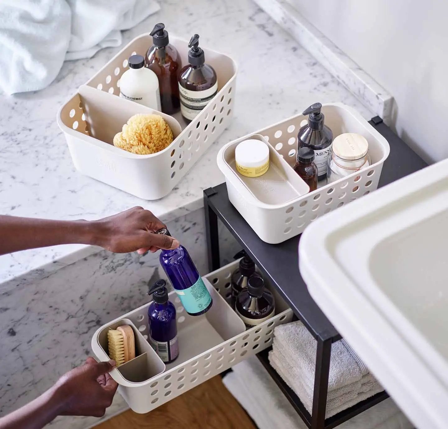 Joseph Joseph EasyStore Bathroom Storage Basket – Ecru – 9.5" x 14" - Image 5