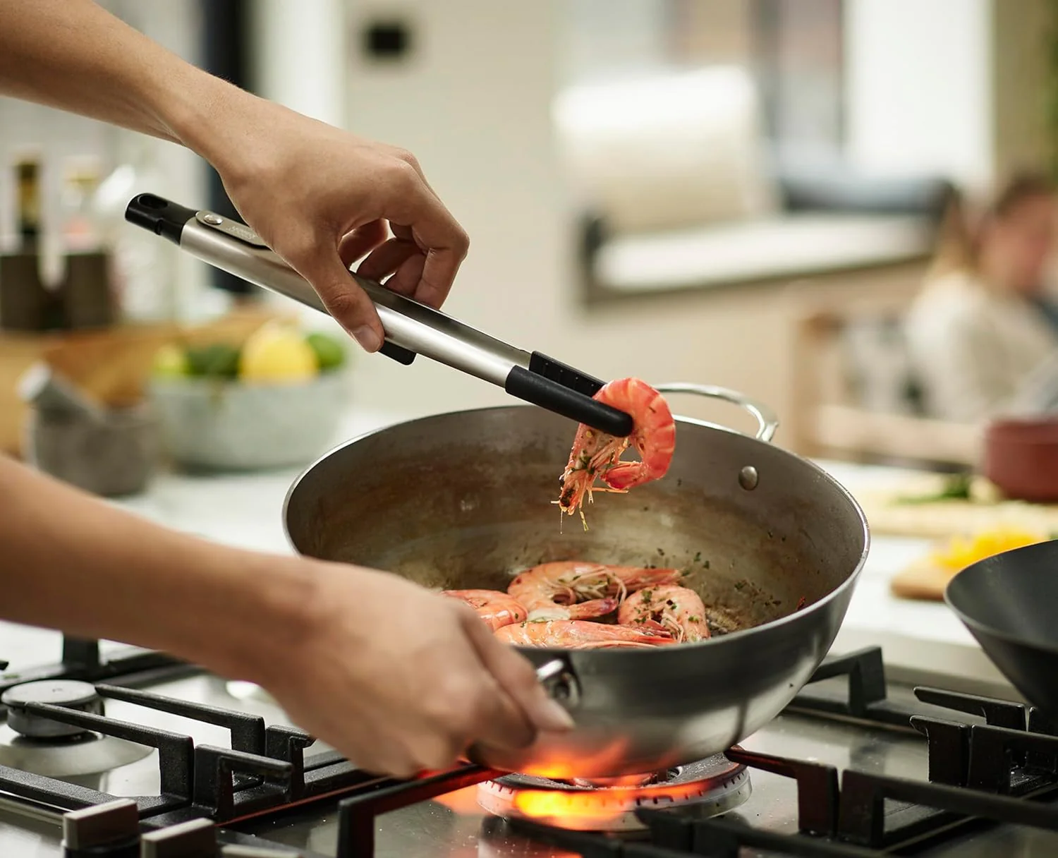 Joseph Joseph Elevate Fusion Silicone Tongs with Integrated Tool Rest - Image 7
