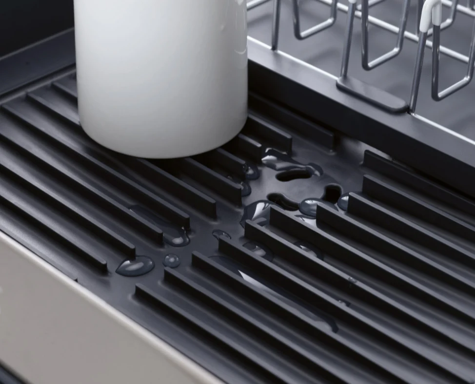 Joseph Joseph Extend Steel Expandable Dish Drainer - Image 5