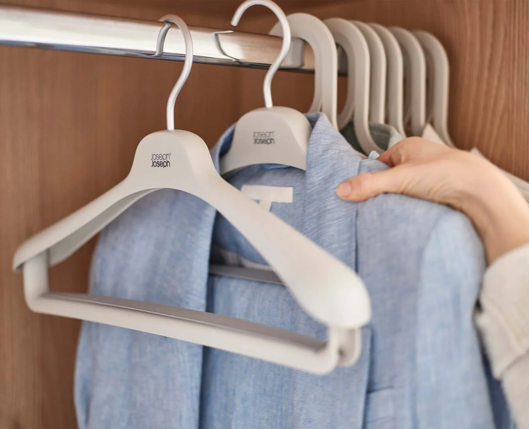 Joseph Joseph Orderly Suit & Coat Hangers – Ecru – Set of 2 - Image 6