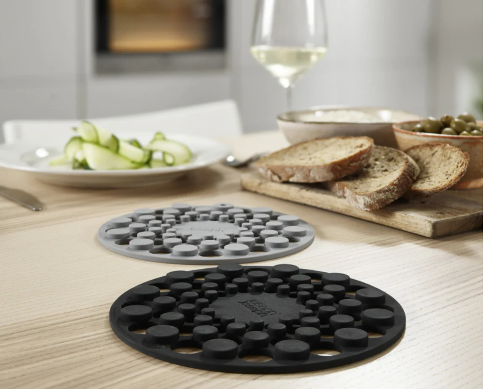 Joseph Joseph Spot-On Silicone Trivets – Set of 2 - Image 4