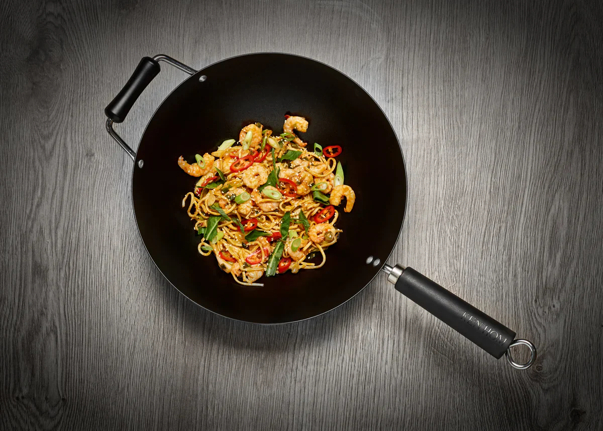 Ken Hom Excellence Non-Stick Carbon Steel Wok – 12" - Image 4