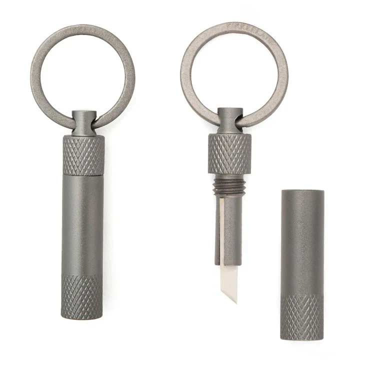 Kikkerland Cut It Out! Ceramic Knife Key Chain - Image 2