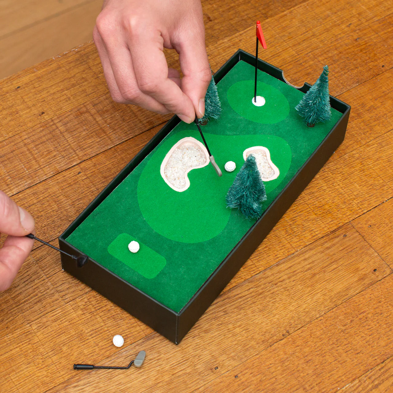 Kikkerland Desktop Golf Game - Image 4