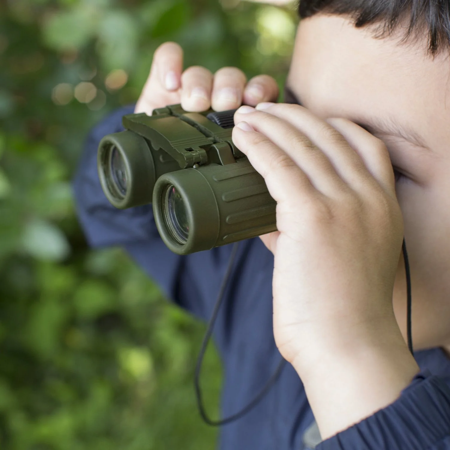 Kikkerland Huckleberry Binoculars - Image 3