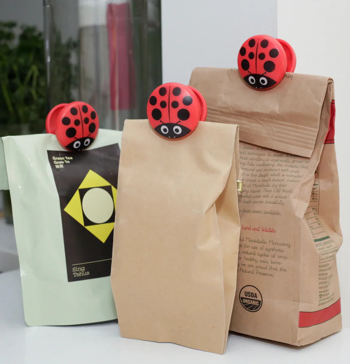 Kikkerland Ladybug Bag Clips – Set of 6 - Image 3