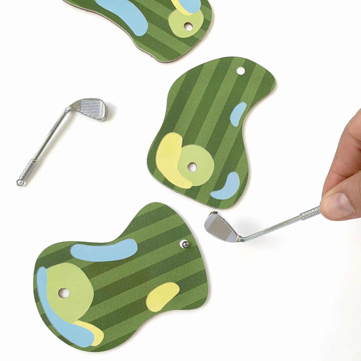 Kikkerland Mini Golf Game In A Tin - Image 3