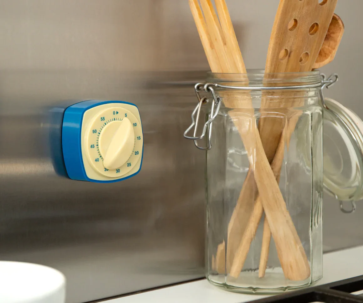 Kikkerland Retro Kitchen Timer – Assorted Colors – Sold Individually - Image 4