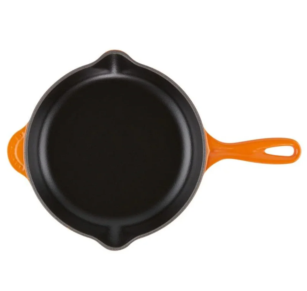 Le Creuset Classic Cast Iron Skillet Special – 9" – Flame - Image 2