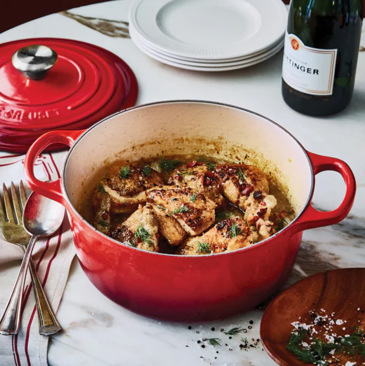 Le Creuset Round Dutch Oven – 3.5QT – Cerise - Image 2