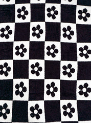 Living Royal Blanket – Daisy Checker – 54" x 60" - Image 3