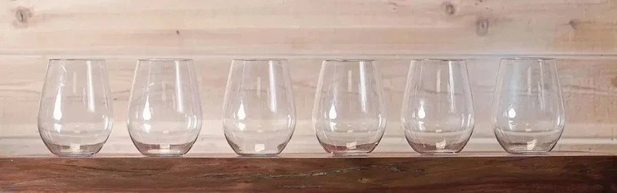 Merritt Tritan Clear Plastic Stemless Wine Glass – 22oz - Image 2