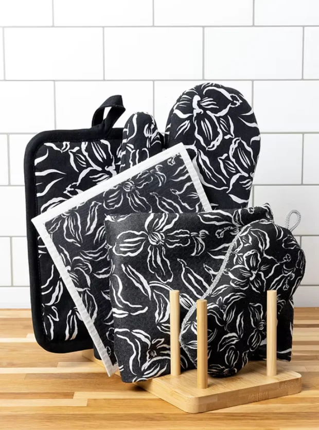 MU Kitchen Scrub Sponge – Water Lily Black - Image 3