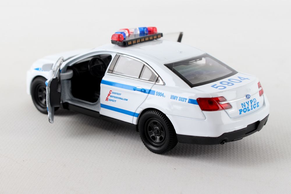 NYPD Small Pullback Ford Interceptor Police Car – 4.25" x 1.5" - Image 3