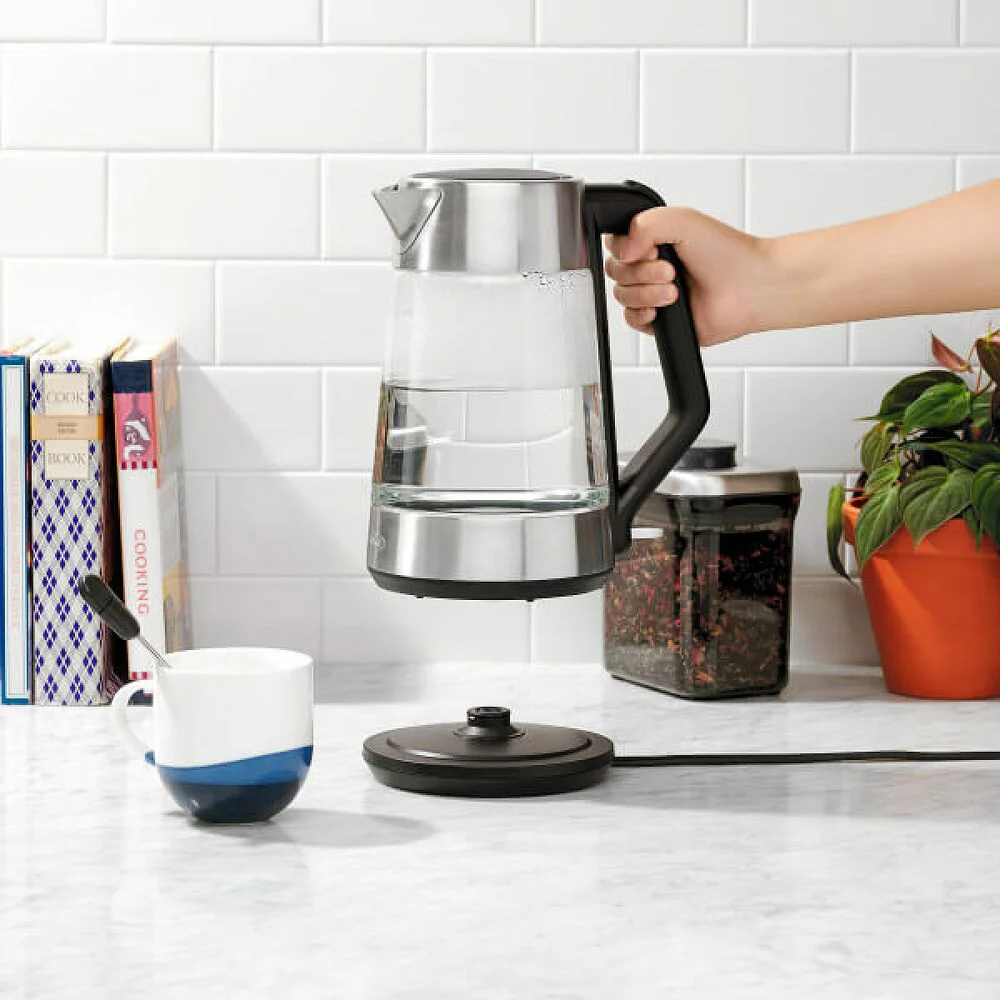 OXO Cordless Glass Electric Kettle – 1.85qt. - Image 3
