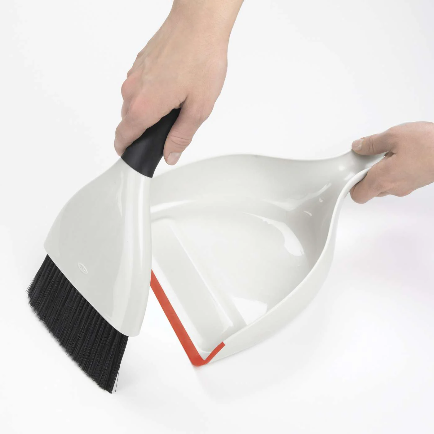 OXO Dustpan & Brush Set - Image 3