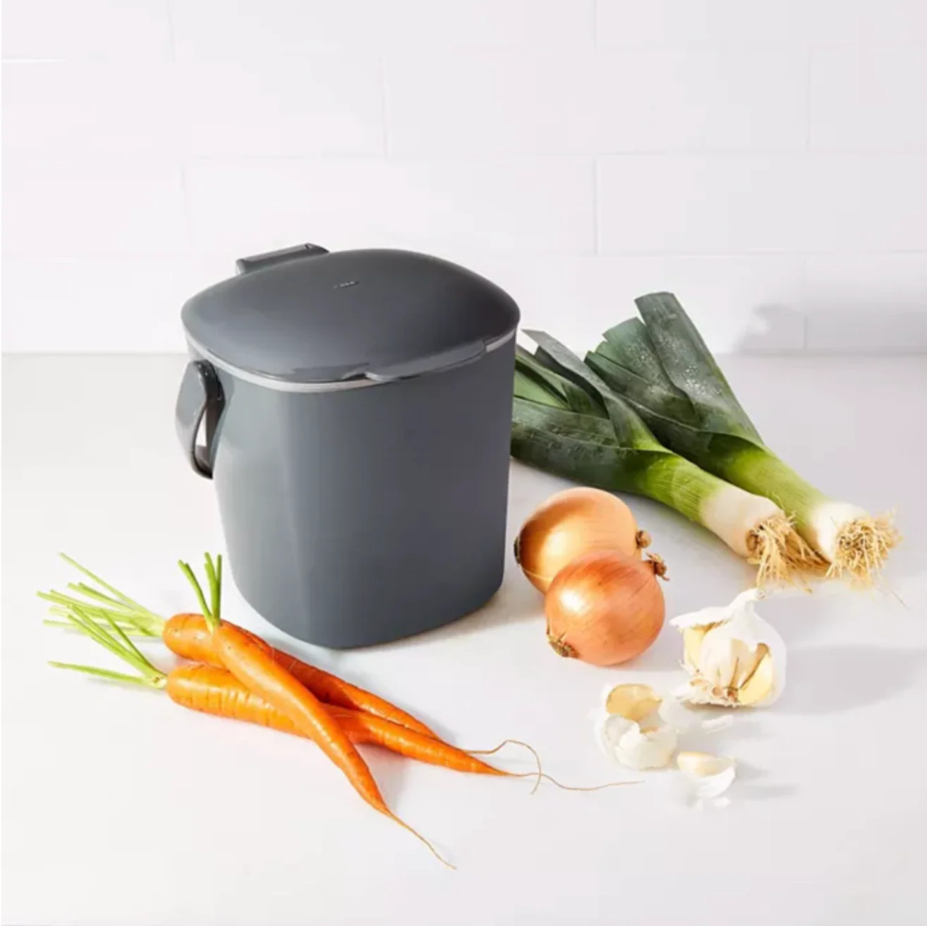OXO Easy Clean Compost Bin – 0.75 Gallon – Charcoal - Image 7