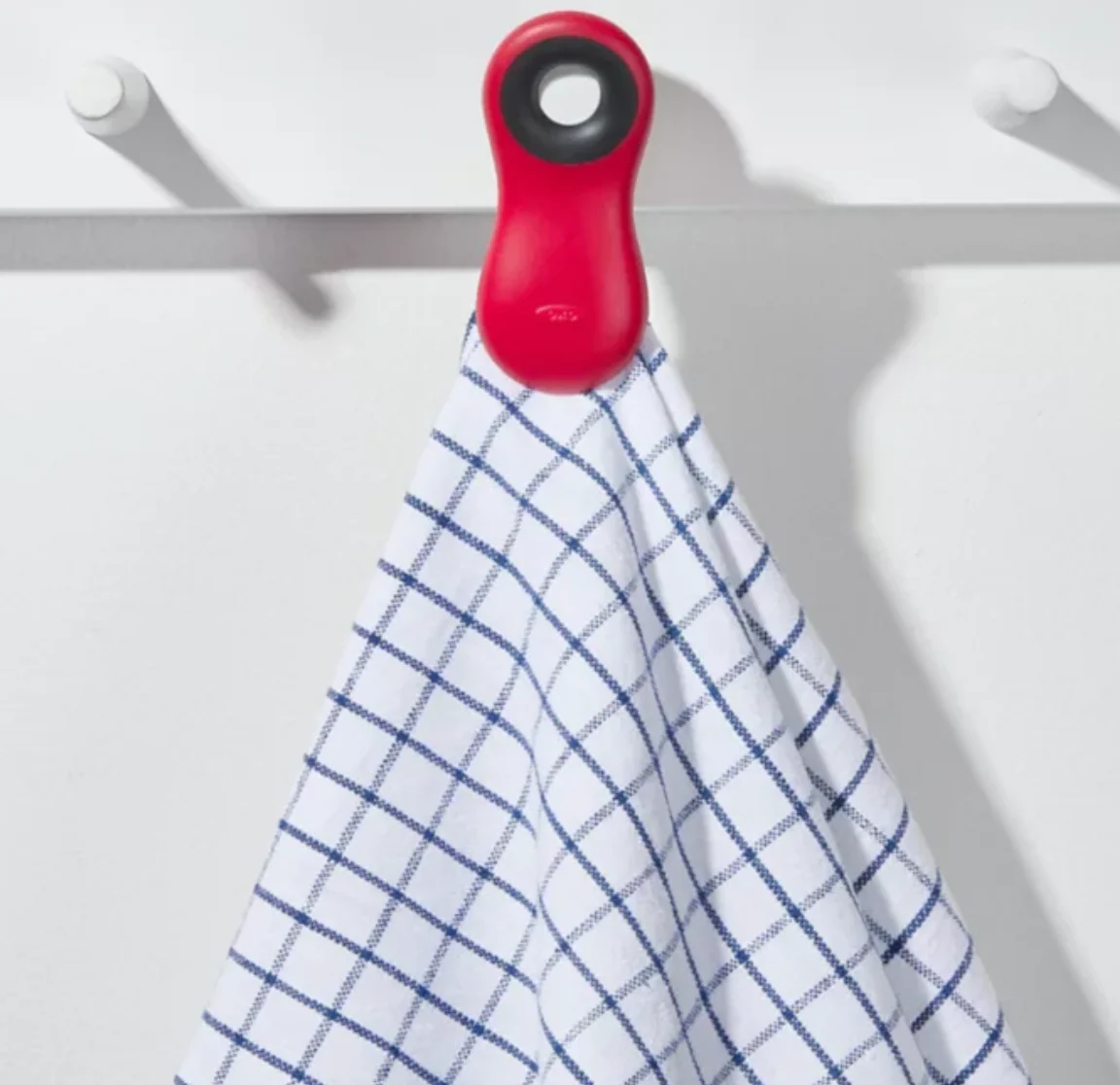 OXO Good Grips Magnetic All Purpose Clips –  Colors - Pack of 4 - Image 3