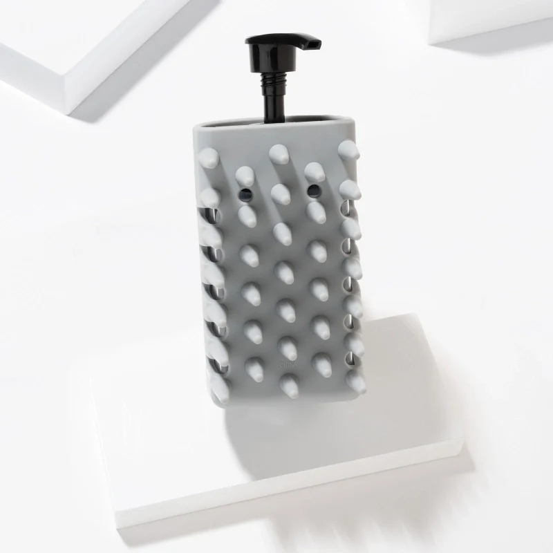 Pet 2-In-1 Shampoo-Dispensing Bath Brush - Image 4
